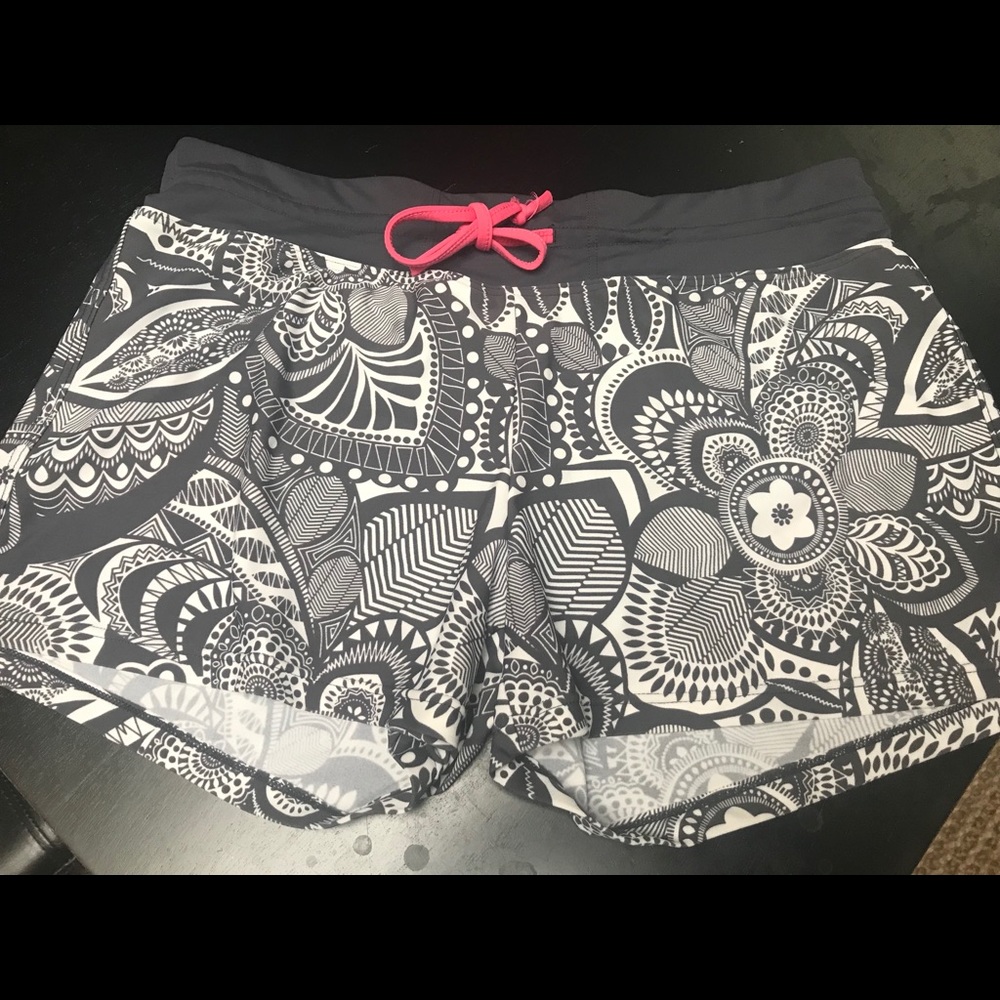 Athlete swim style shorts